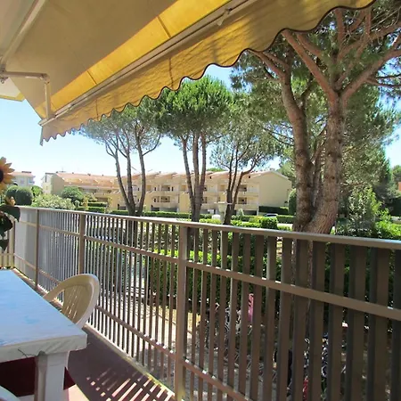 Lovely For Poolside Lovers Apartman Bibione