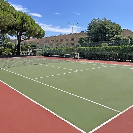 Apartman Lovely For Poolside Lovers *