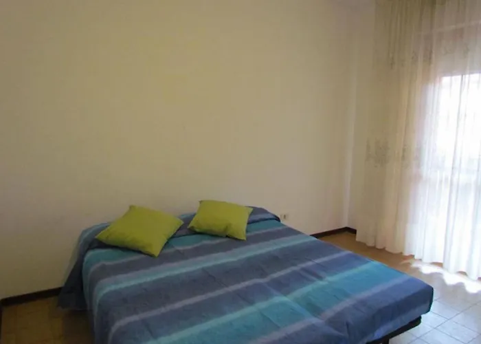 Διαμέρισμα Lovely For Poolside Lovers Μπιμπιόνε